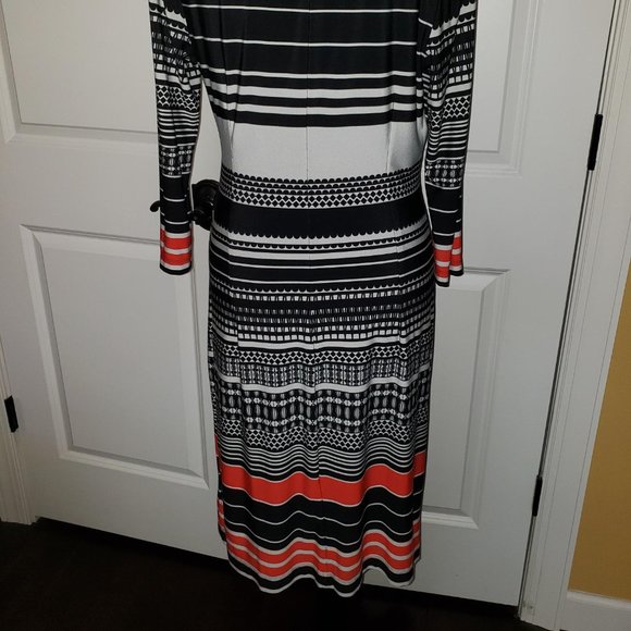 Diagonal Striped Bodycon Dress - Picture 1 of 5
